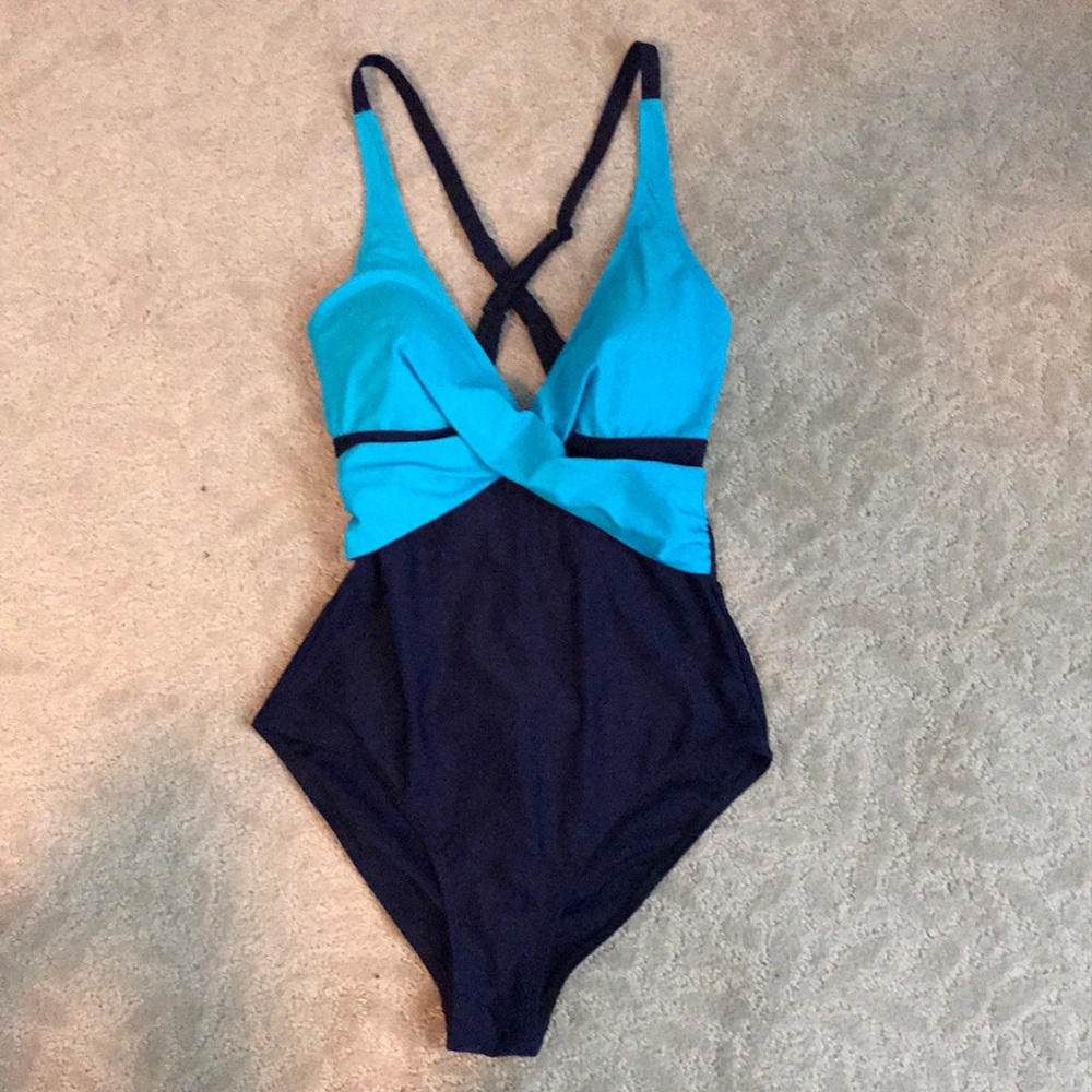 Color block swimsuit